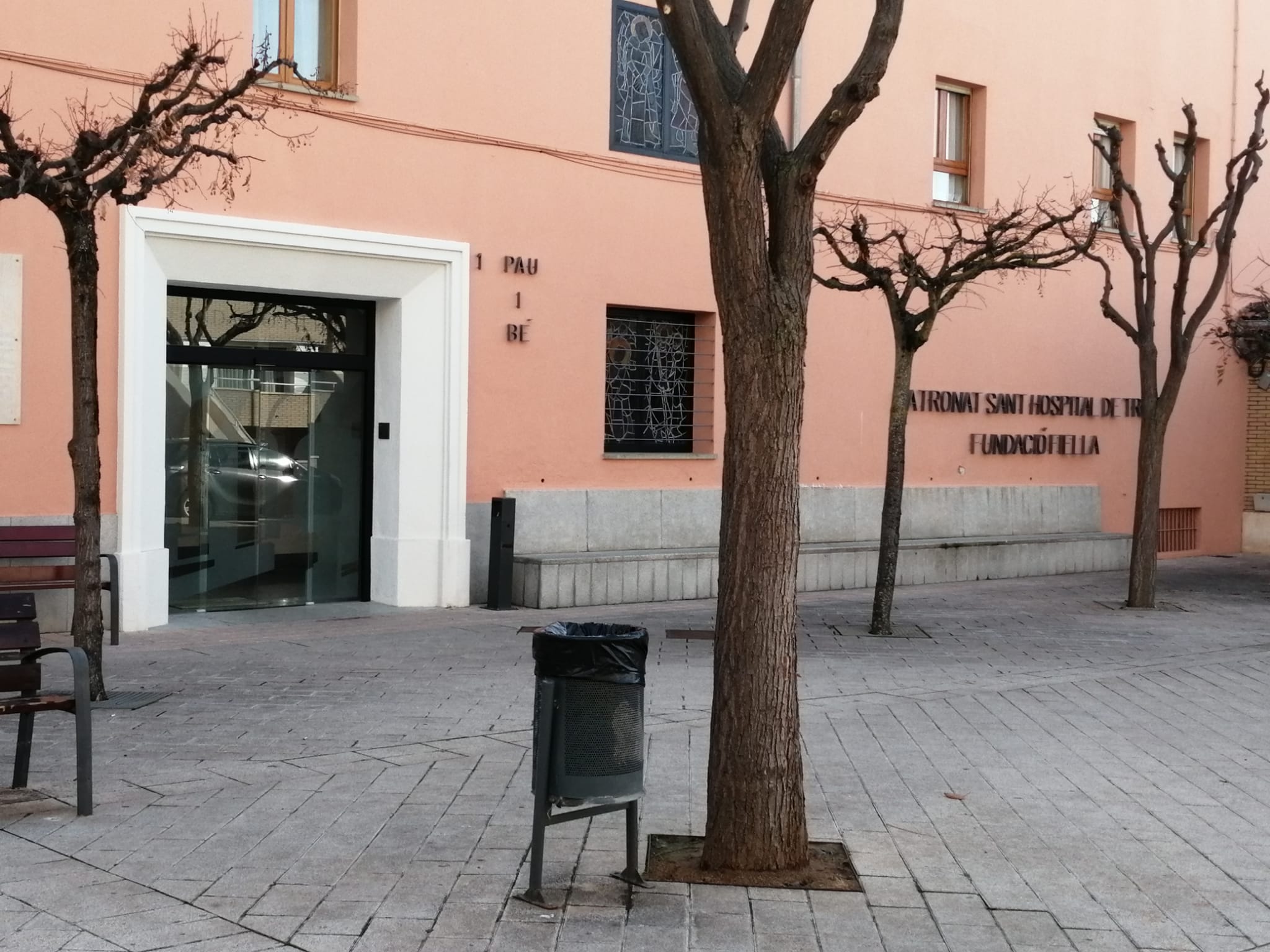 Imatge de la façana principal de la Residència Fundació Fiella de Tremp