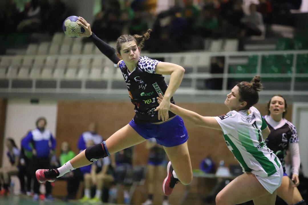 El Elda Prestigio se ha hecho grande en Sabadell