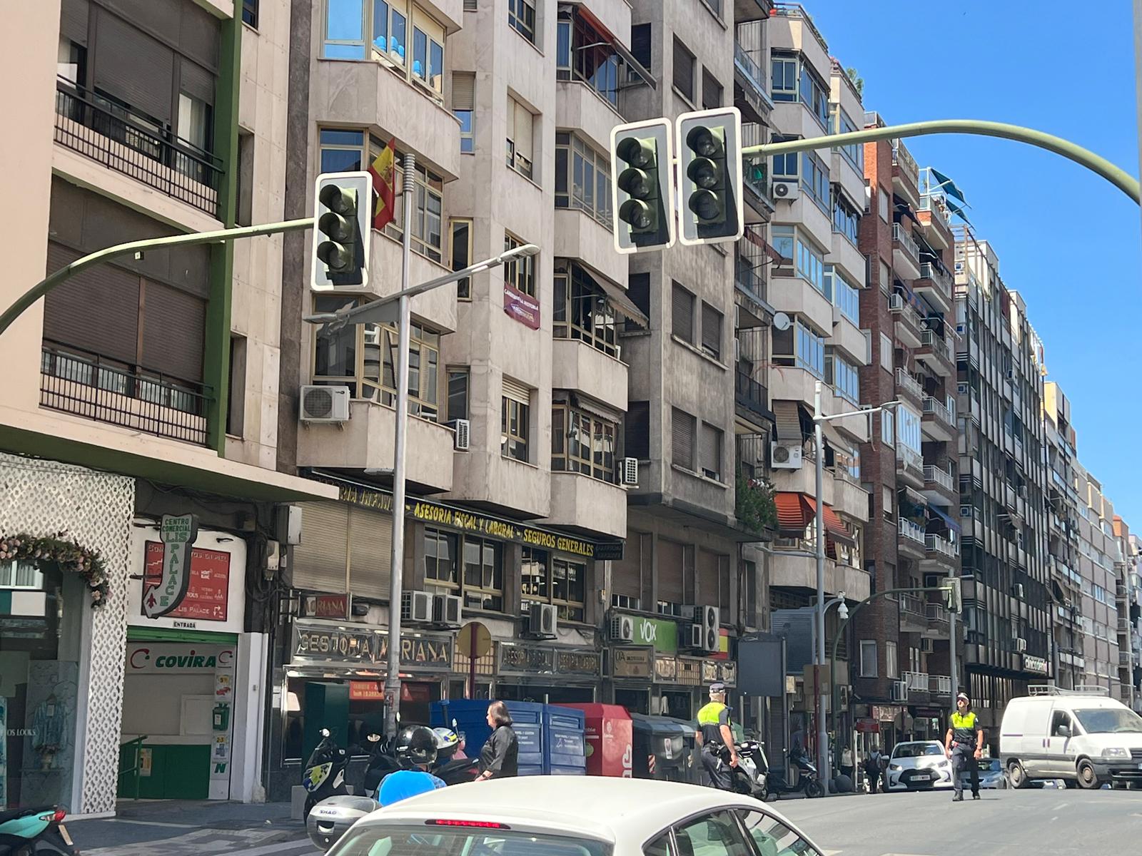 Semáforos en la calle Virgen de la Capilla afectados por el corte de luz