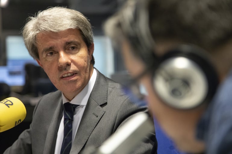 Ángel Garrido durante su entrevista en La Ventana de Madrid con Javier Casal