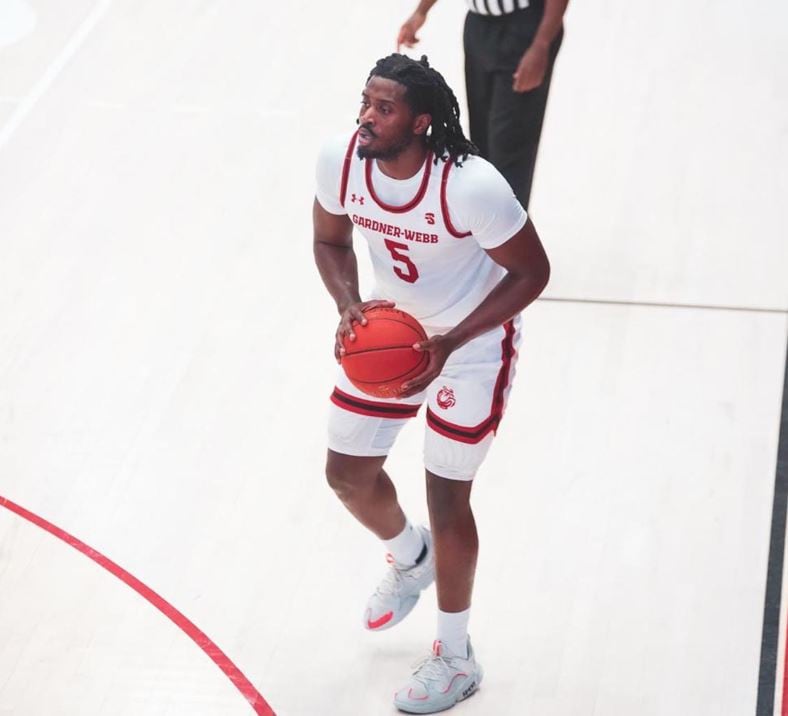 Ademide Badmus es nuevo jugador del CB Peñas