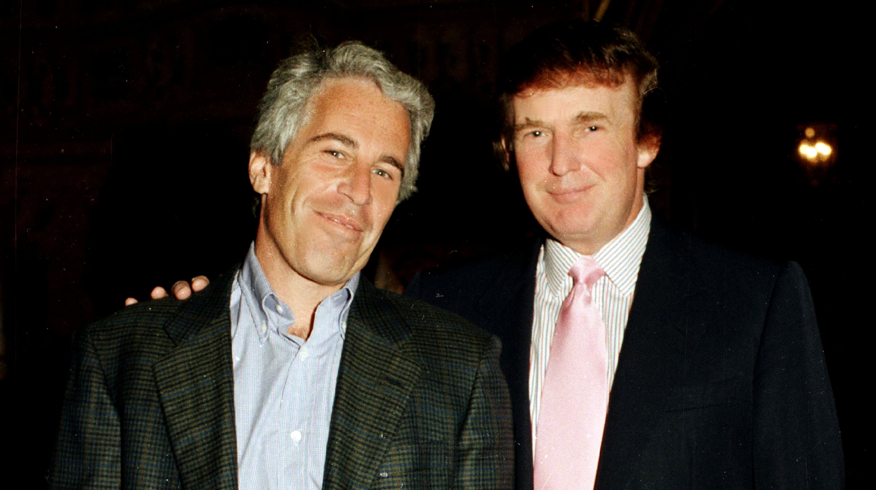 Donald Trump y Jeffrey Epstein en una fotografía en 1997.