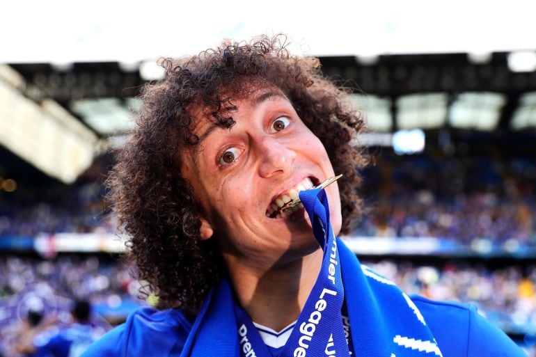 David Luiz celebrando la Premier