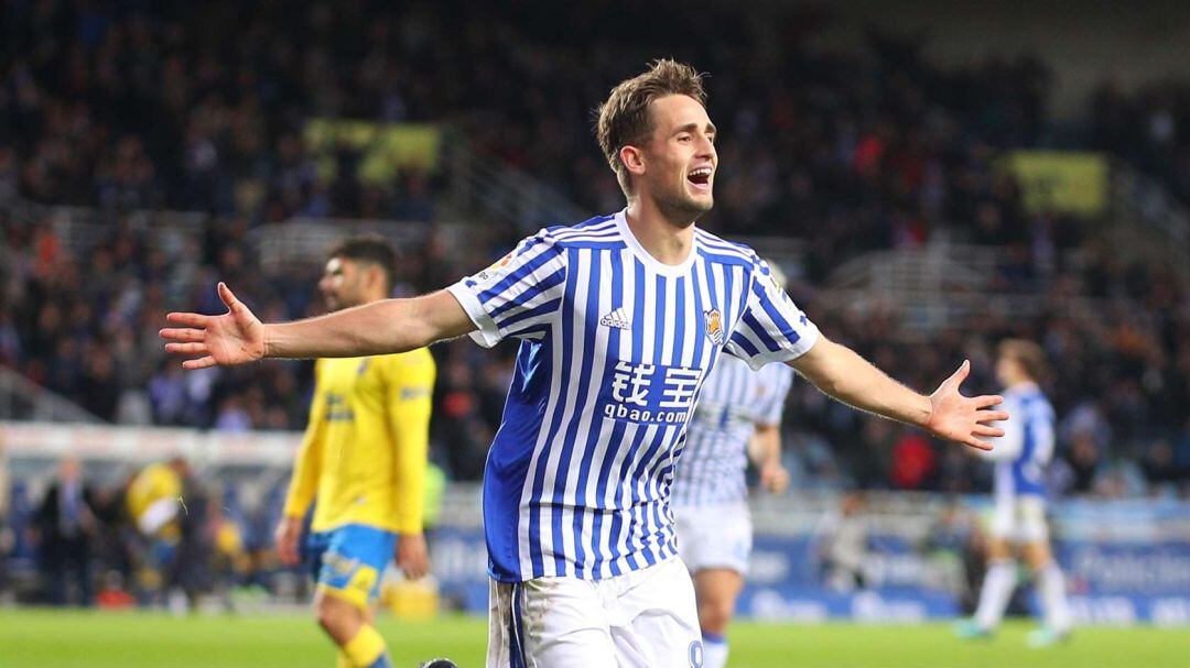 Januzaj celebra un gol con la camiseta de la Real