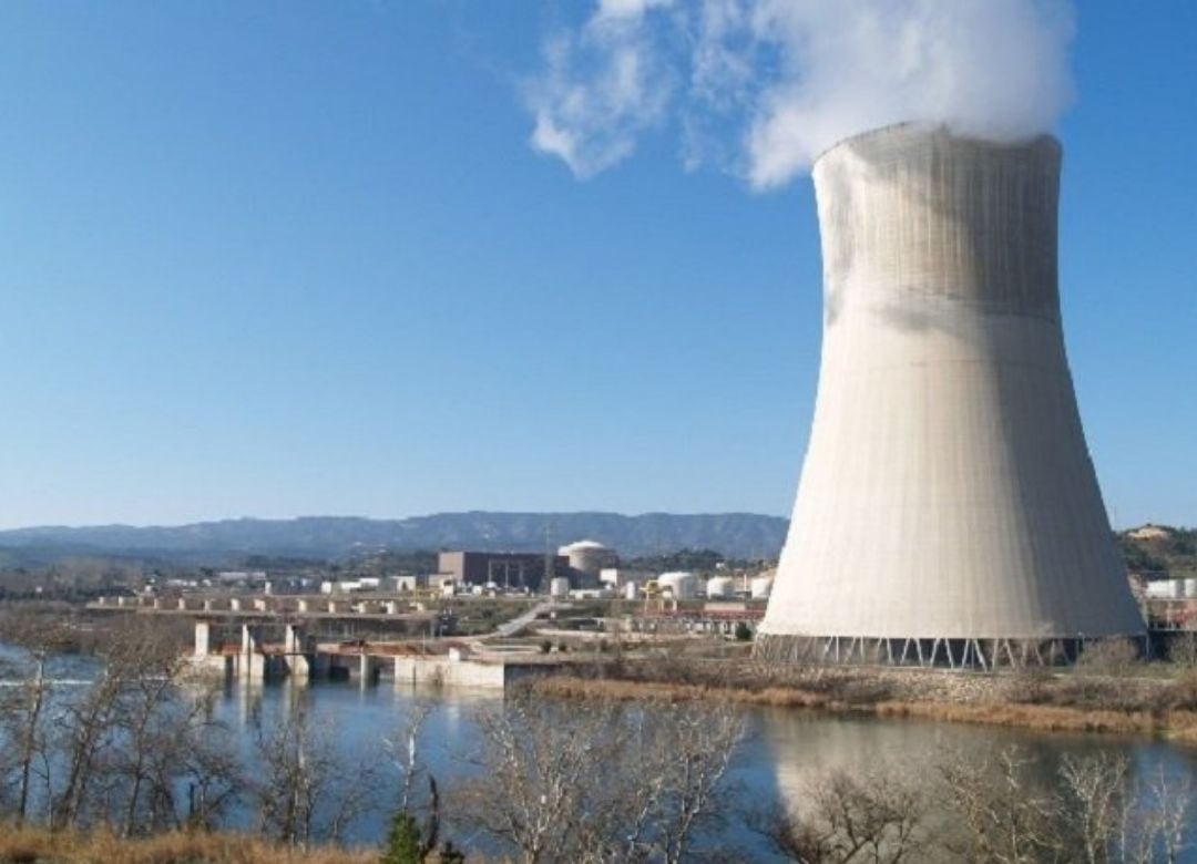 Vista de la central nuclear de Ascó, en Tarragona