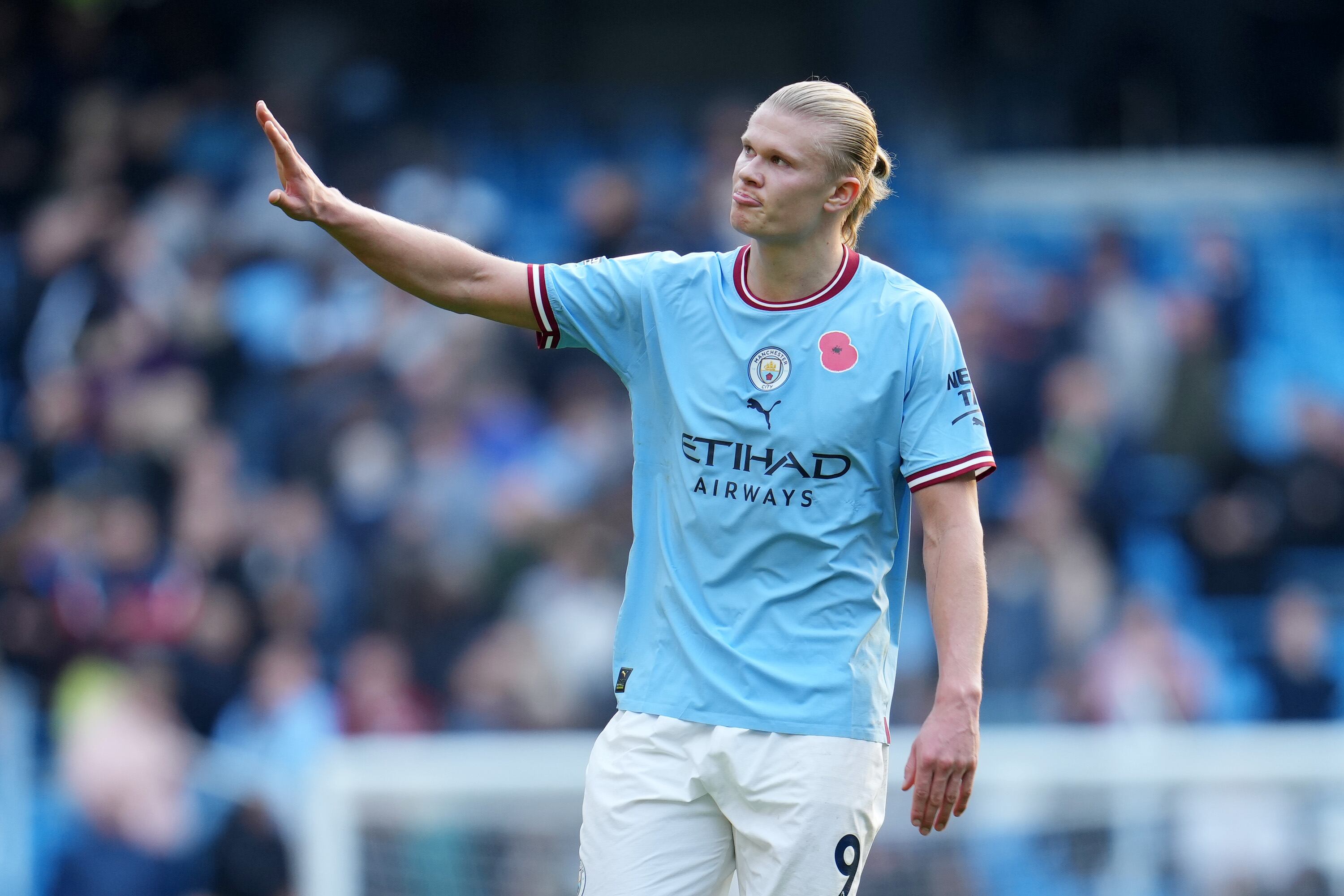 Haaland, durante el partido ante el Brentford.