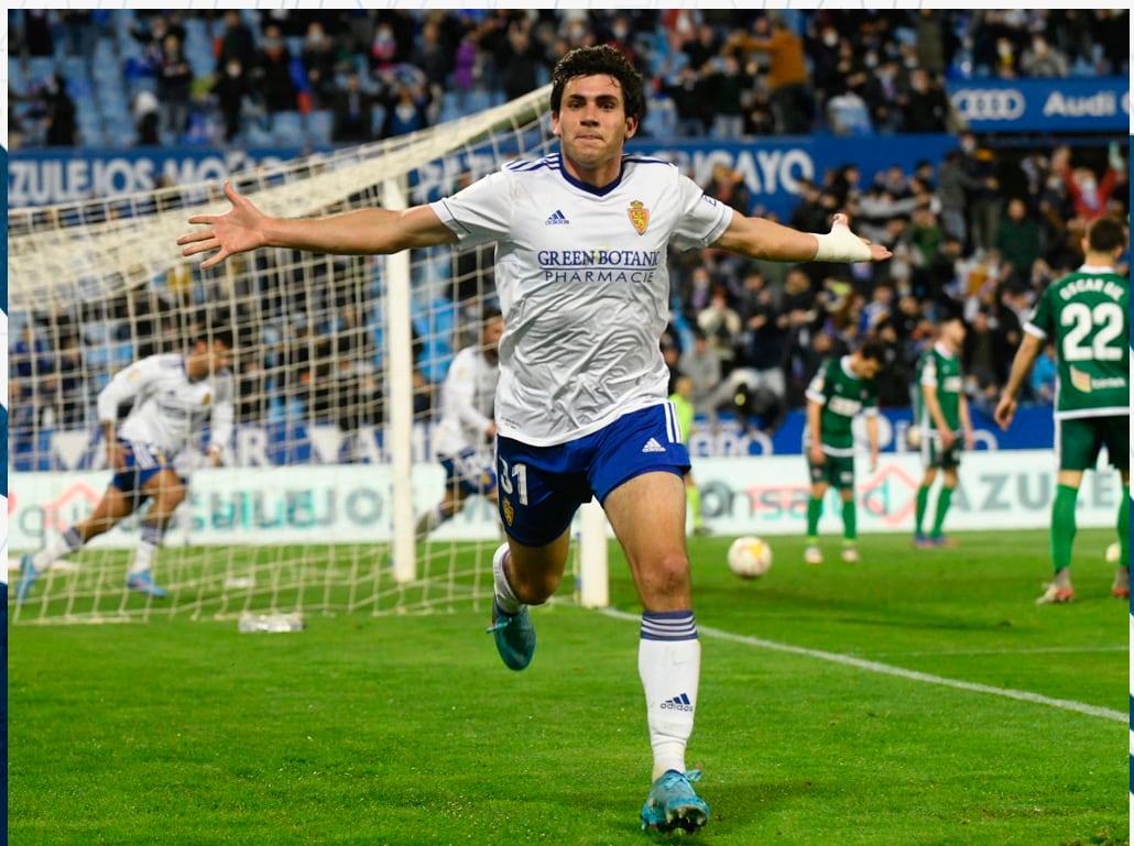 Iván Azón celebra el gol del empate en el tiempo de añadido