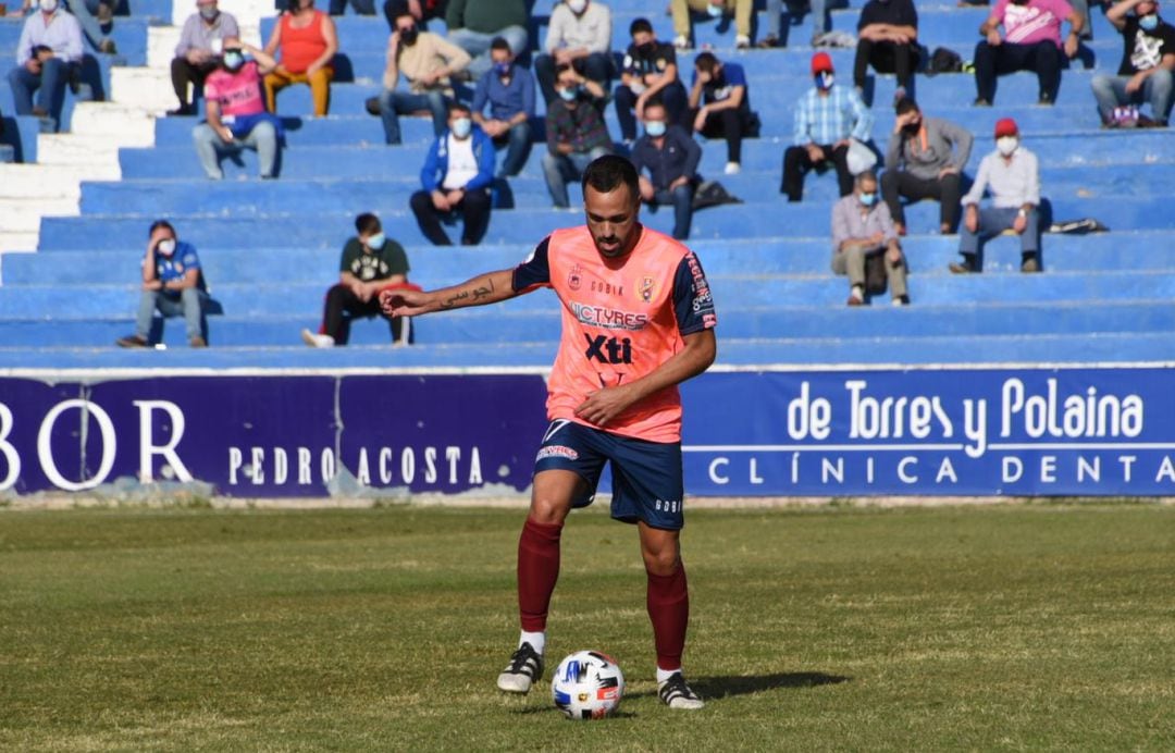 Foto correspondiente a la primera jornada entre Linares y Yeclano