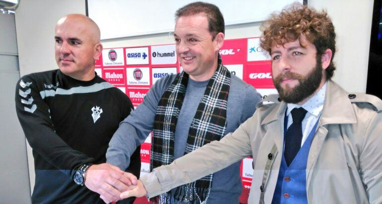 Garrido junto a Luis César Sampedro y Víctor Moreno