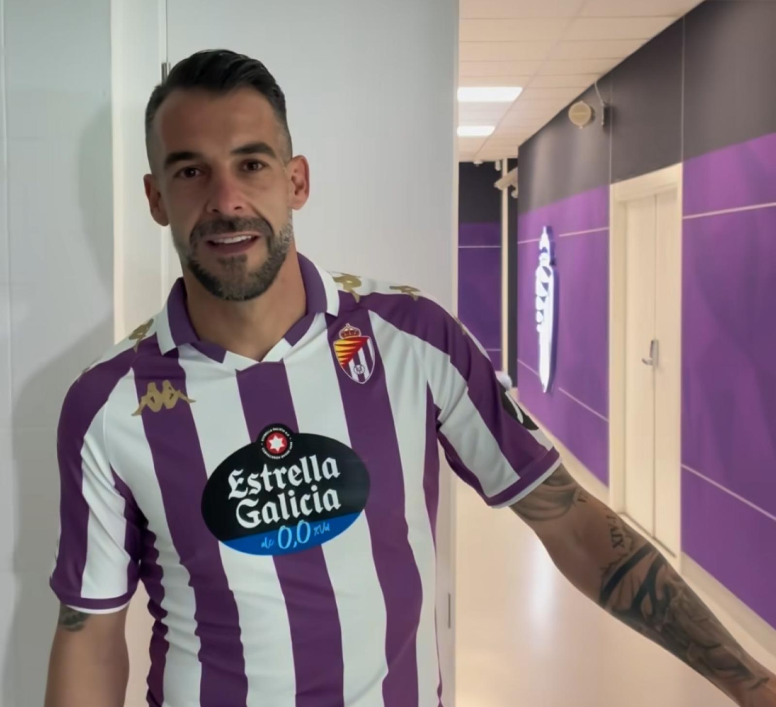 Negredo ya viste de blanquivioleta