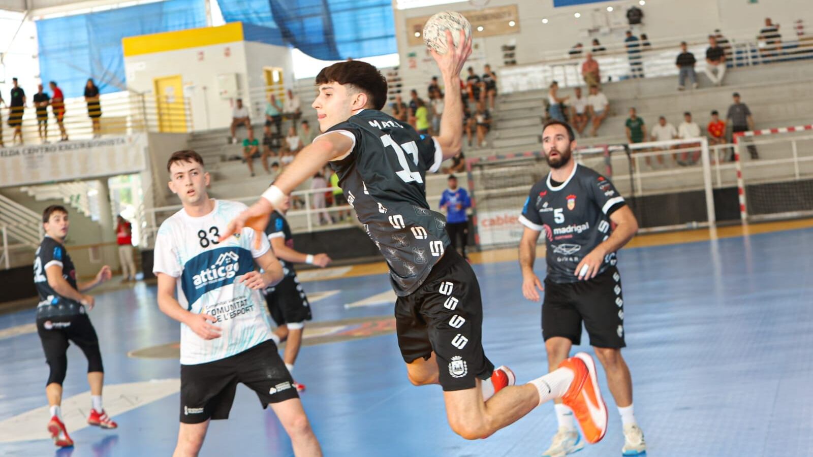 El Rafael Tapia Valdés acoge el partido de la jornada