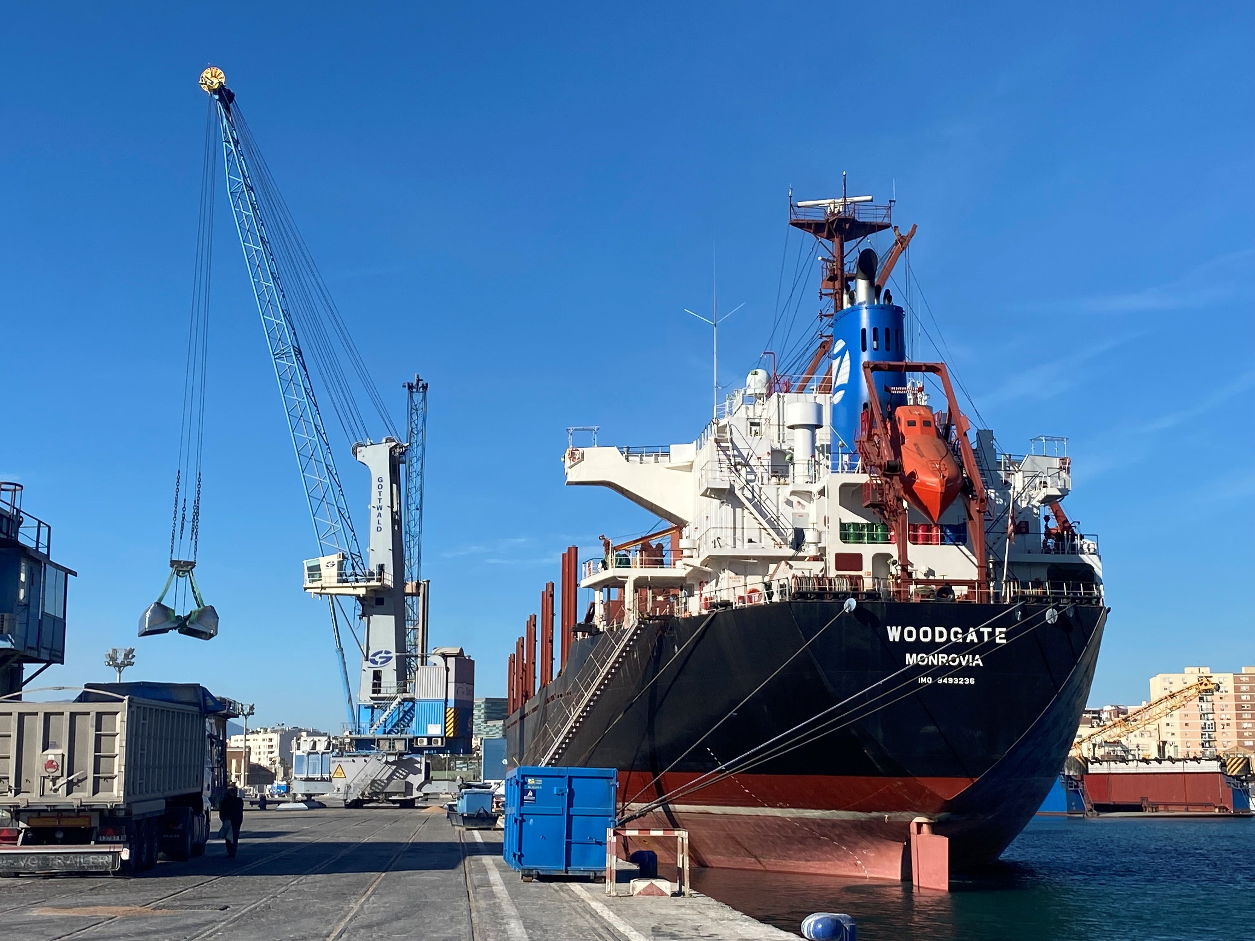 Operativa de granel en el puerto de Málaga