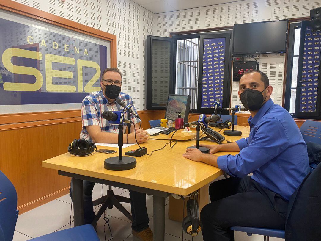 Sebastián Pérez en el estudio de Radio Córdoba