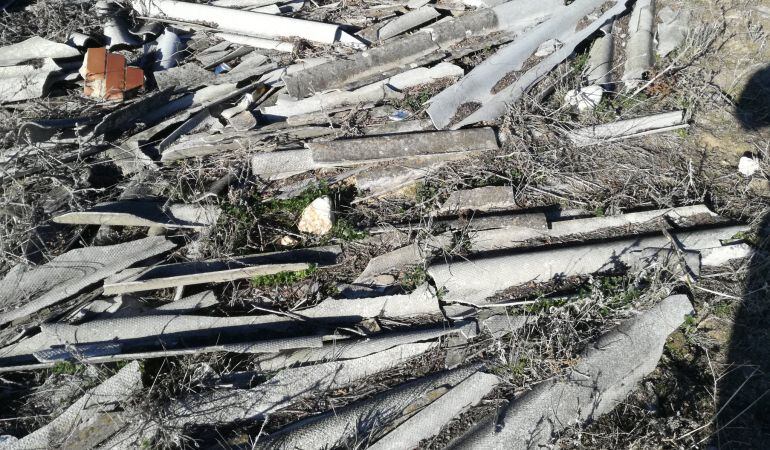 El vertido de amianto se encuentra junto a uno de los caminos más antiguos de Leganés