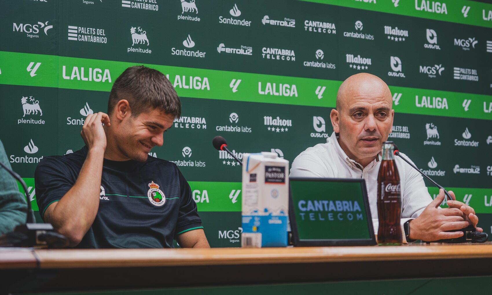 Chema Aragón, durante la presentación de Peio Canales.