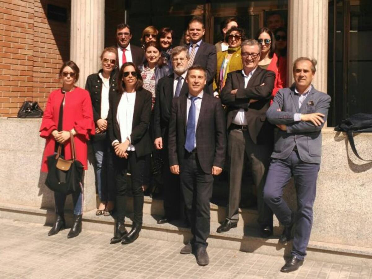 Los abogados se manifiestan contra la precariedad