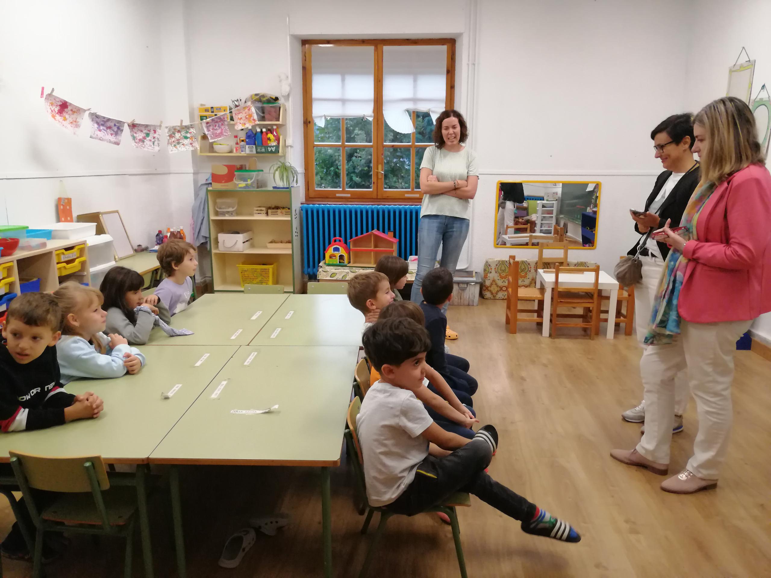 La consejera de Educación, Claudia Pérez Forniés, visitaba este jueves la ampliación