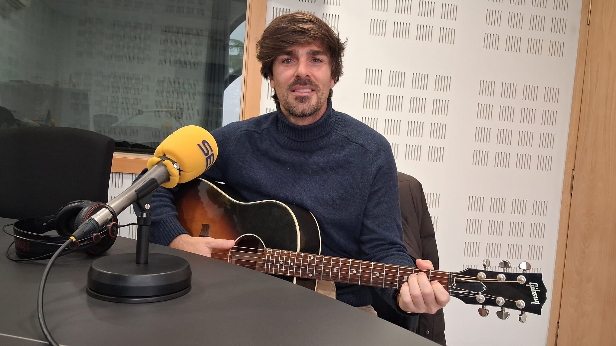 Jaime Terrón en los estudios de Cadena SER
