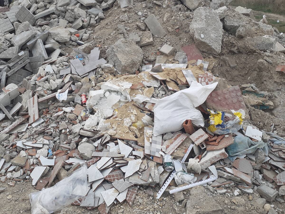 El Ayuntamiento de Aranda abre un expediente sancionador por verter escombros cerca del monte