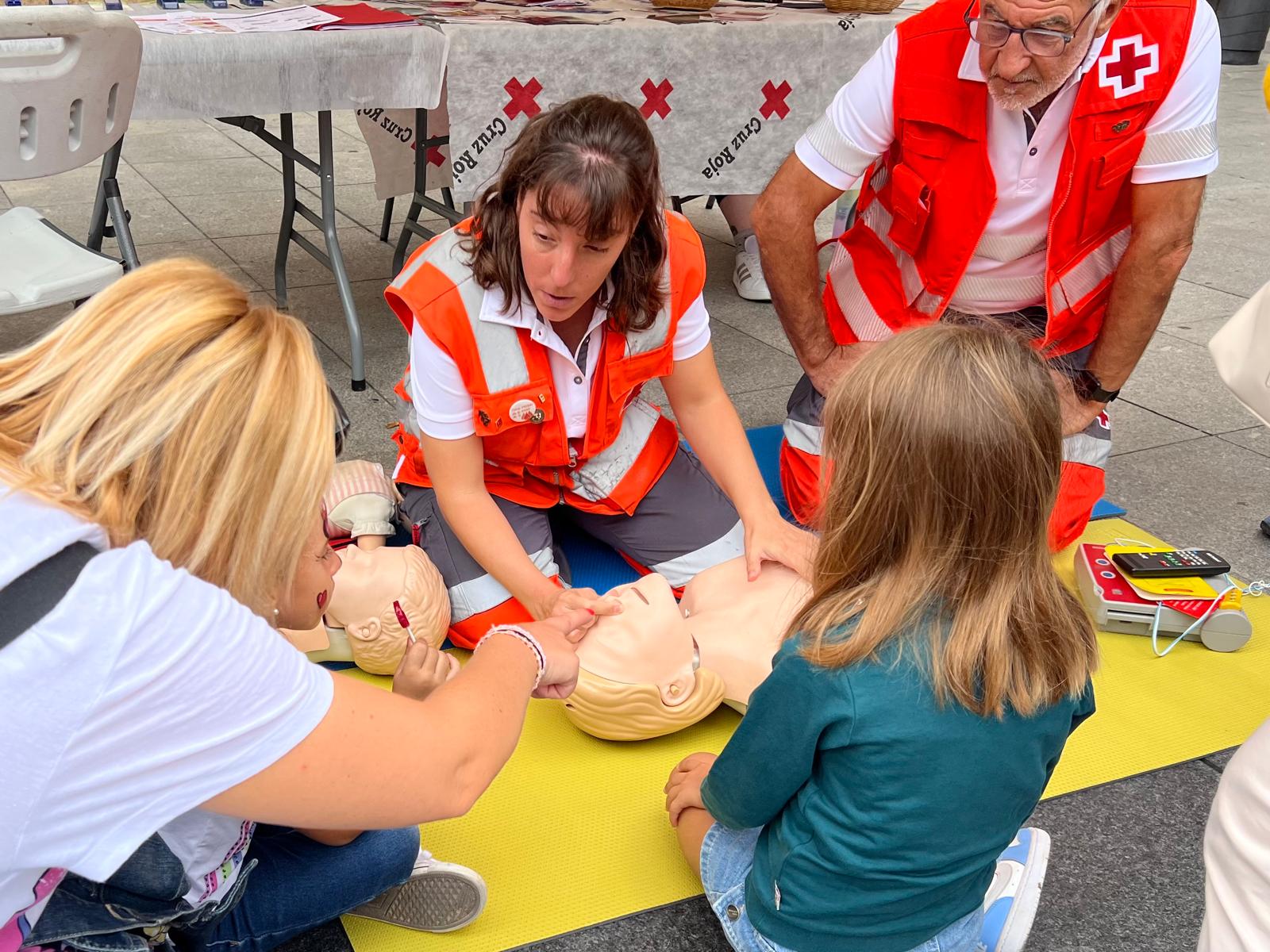 Imagen de archivo de un taller DESA de Cruz Roja.