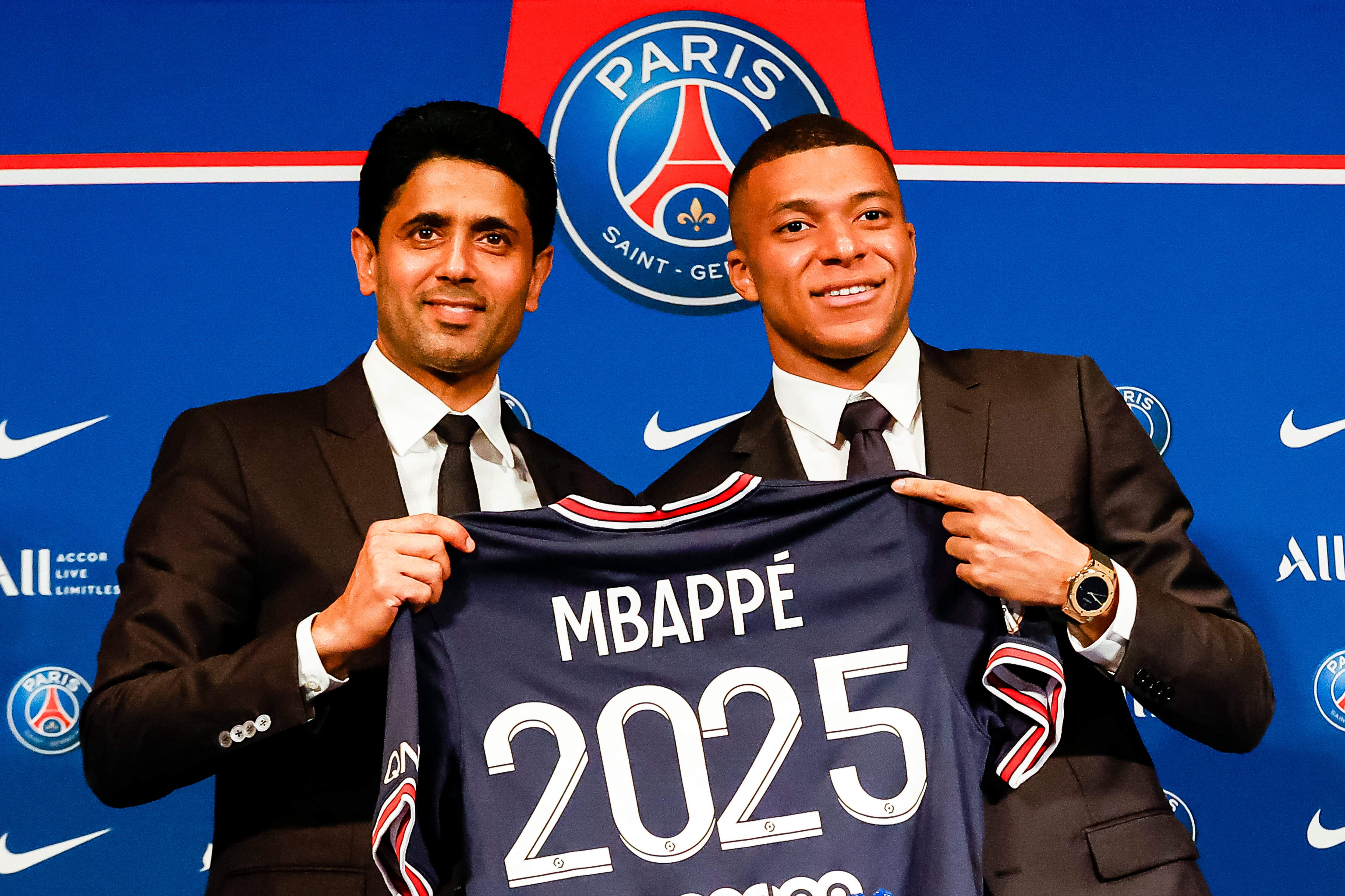 Kylian Mbappé y Nasser Al-Khelaifi