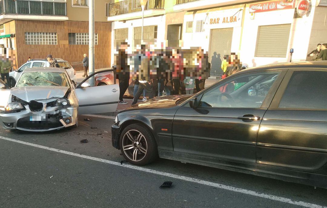 El conductor del Seat Ibiza gris provocó el accidente que dejó dos heridos graves cerca del cruce de Cuatrovientos en Pamplona.