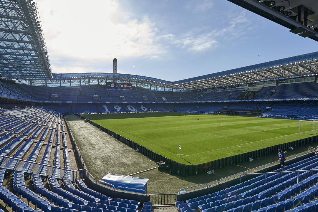 El estadio de Riazor vacío