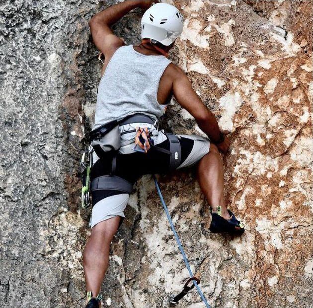 Miguel Hernández en una escalada