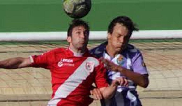 El ribereño con los colores de la elástica blanquivioleta la pasada temporada.