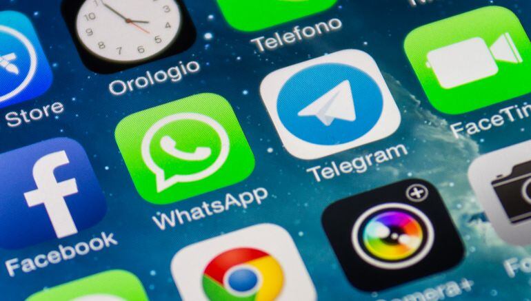 WhatsApp y Facebook compartirán los datos de sus usuarios.