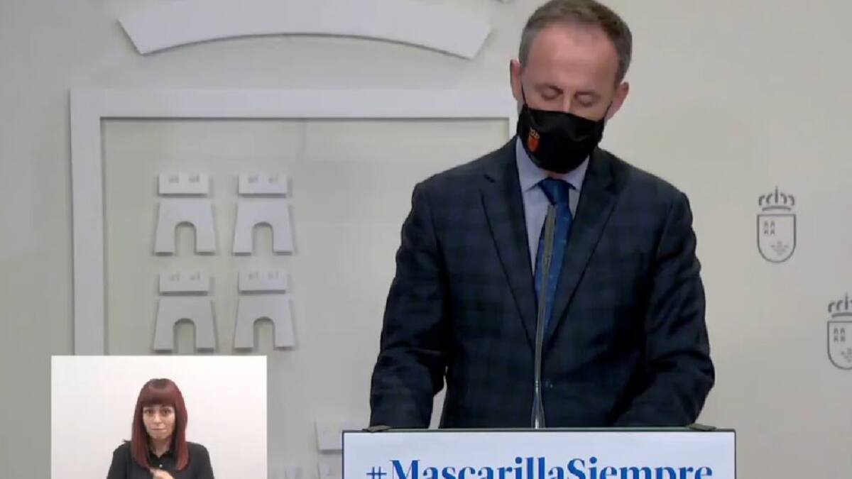 Celdrán: "La reunión del Consejo de Gobierno de hoy ha sido tan profesional y solemne como las anteriores"