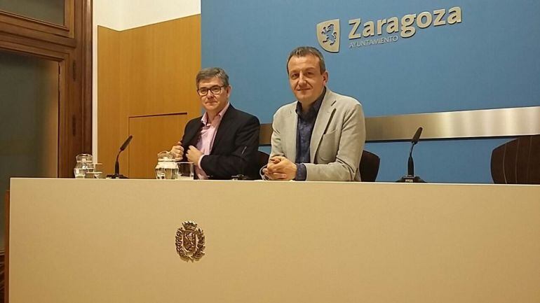 Vicente Guillén y Fernando Rivarés durante la rueda de prensa