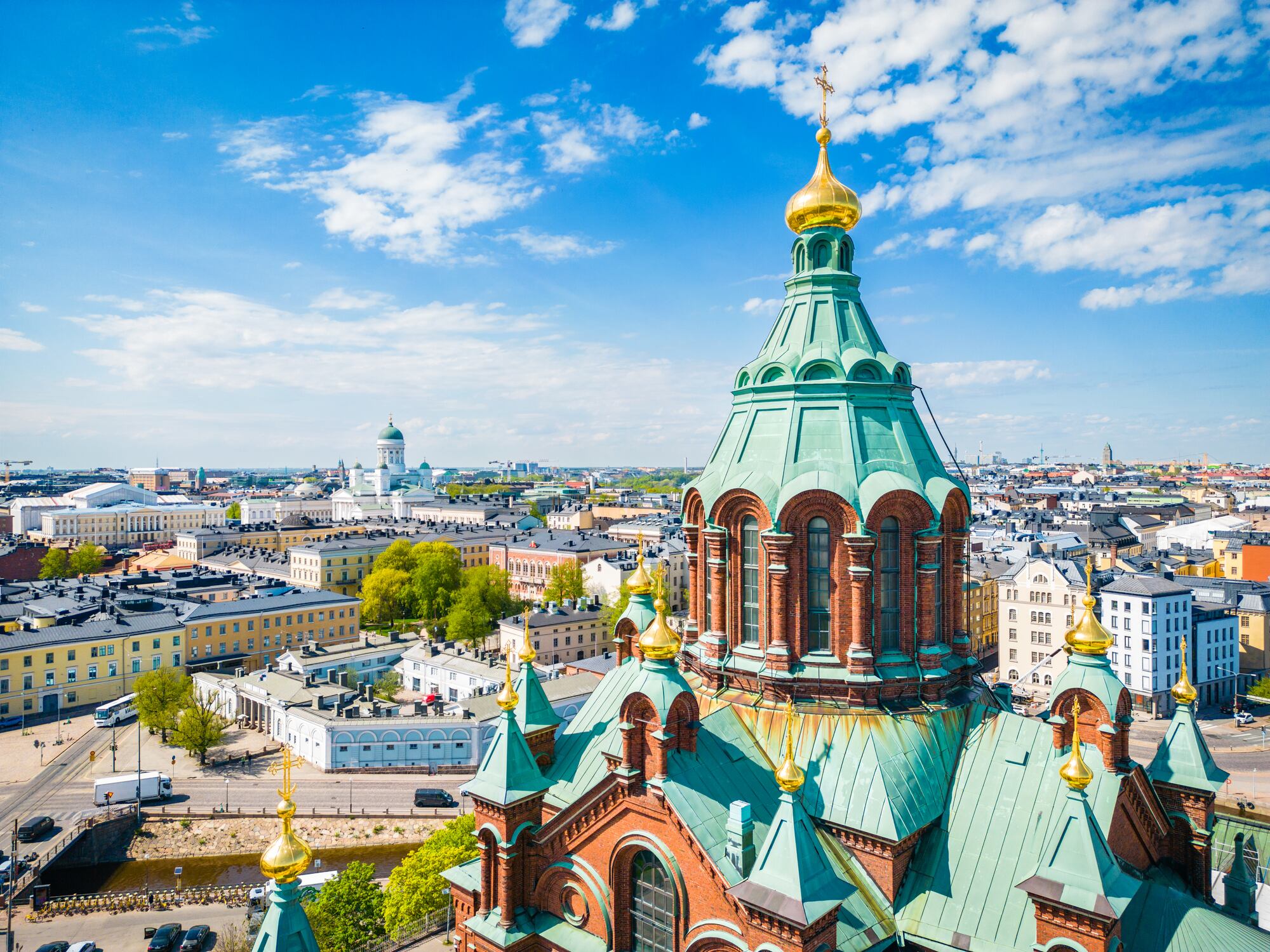 Catedral Ortodoxa Uspenski en Helsinki (Finlandia)