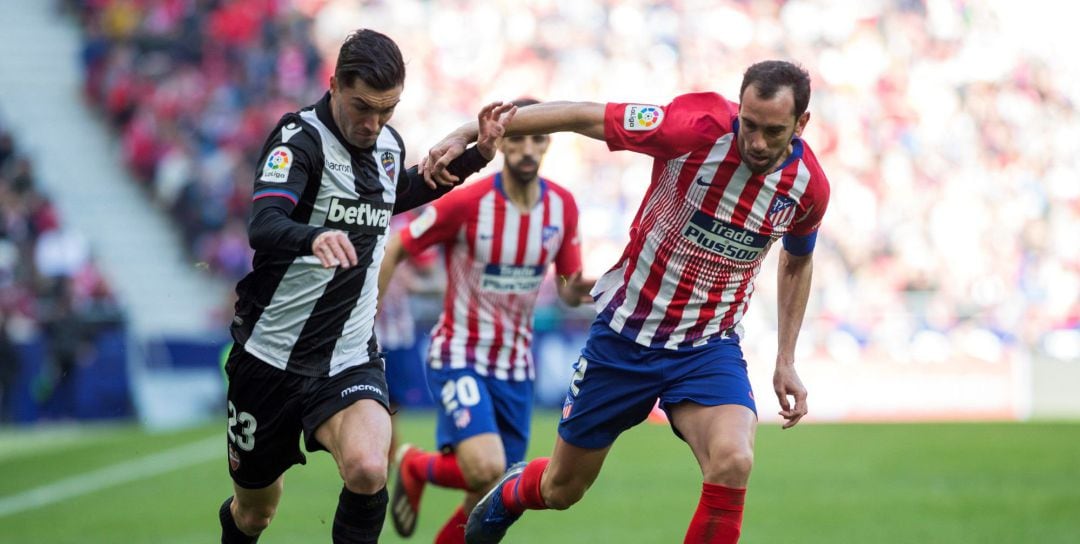 Diego Godín durante el partido ante el Levante de esta pasada jornada