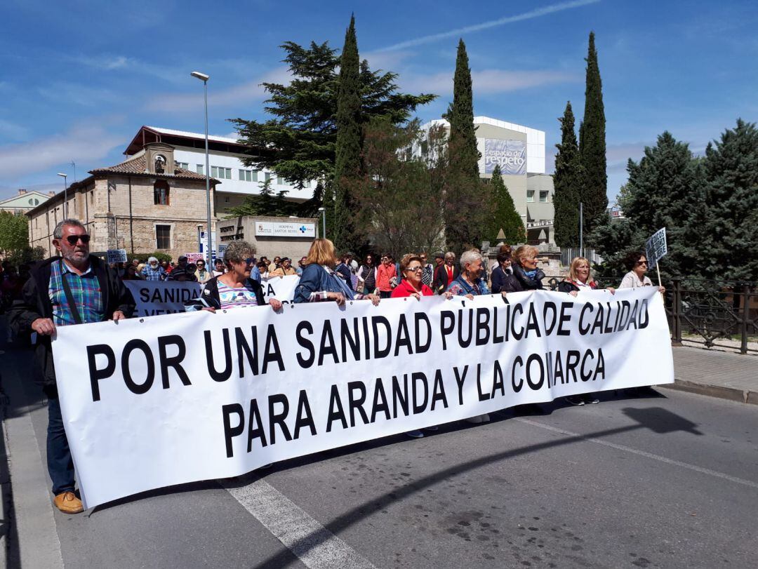 La concentración se ha trasladado este martes 7 de mayo frente al hospital Santos Reyes