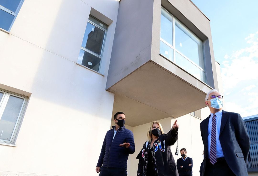 Mamen Sánchez durante la visita a la nueva jefatura de la Policía Local de Jerez