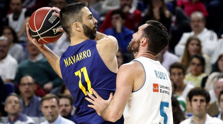 Juan Carlos Navarro y Rudy Fernández, en el Clásico que se llevó el Barcelona (80-84).