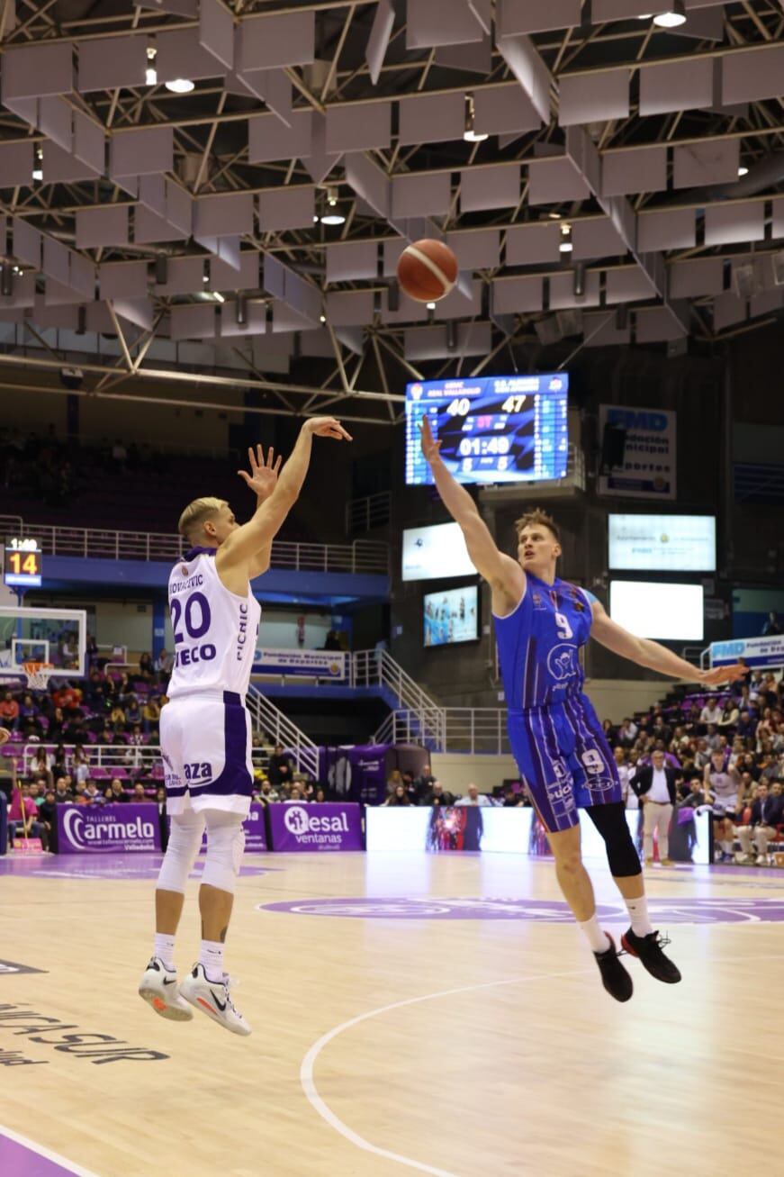 Kovasevic en el partido ante Almansa