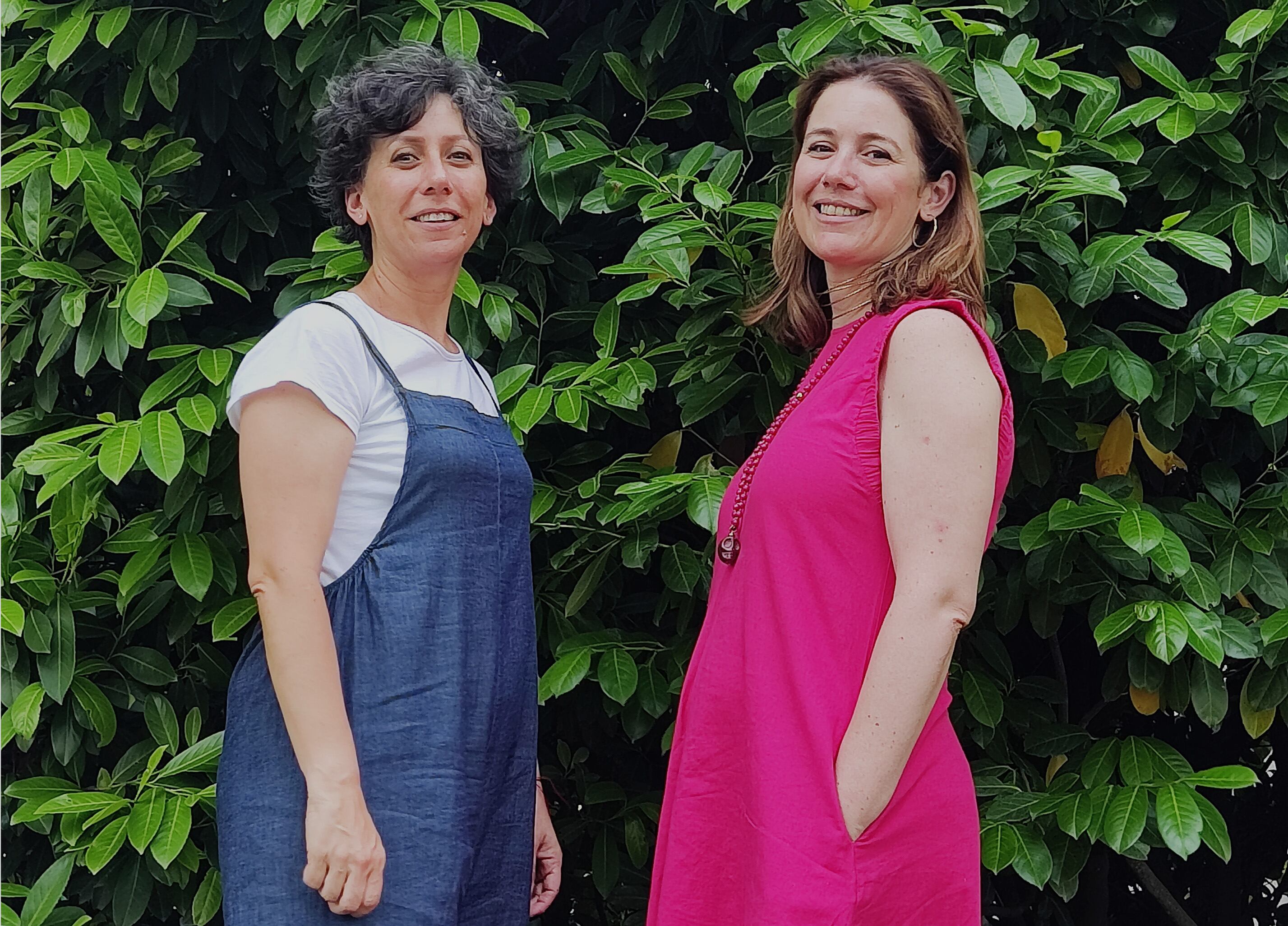 Cristina (I) y Elena (D) López componentes del perfil divulgativo de Elelo psicología