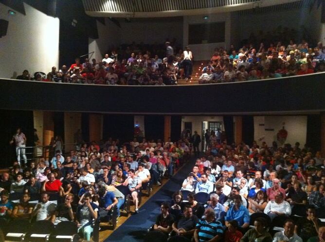 El teatro Principal de Pontevedra acoge una edición especial de 'El Larguero'