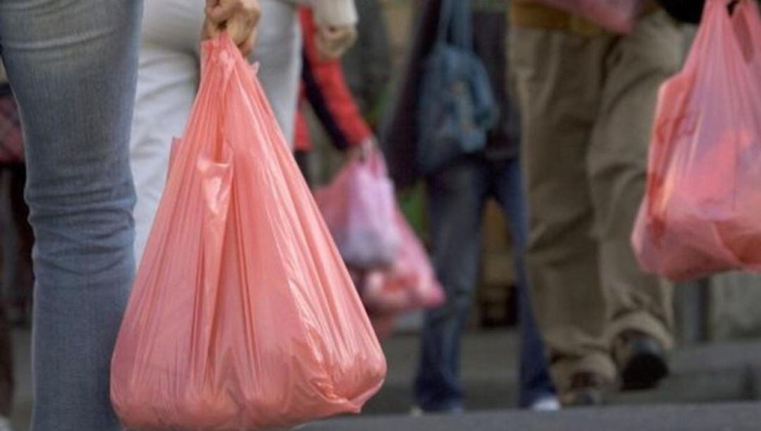 Bolsa de plástico de un solo uso.