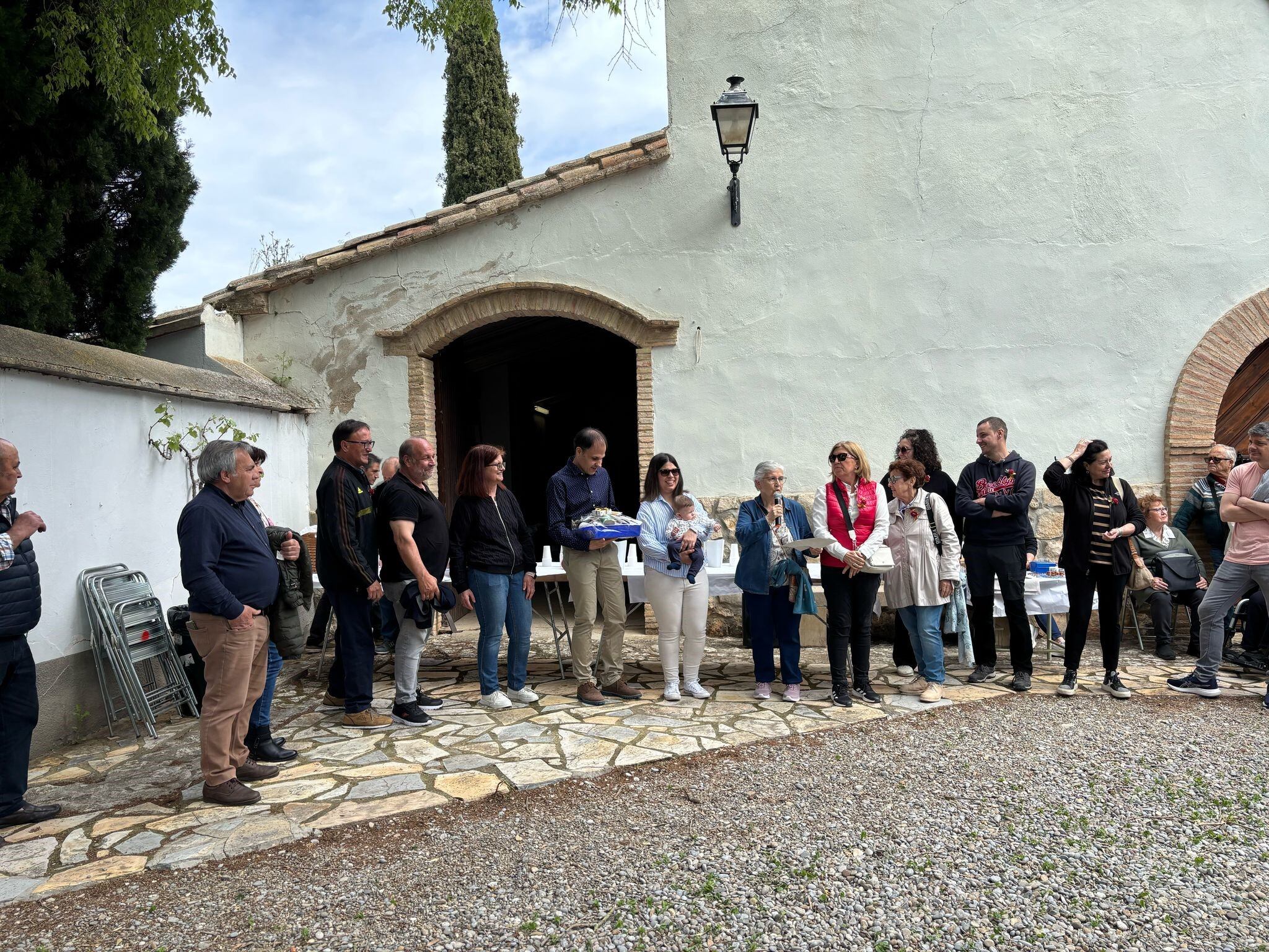 Imagen de la entrega de la medalla de El Grado a Lorién