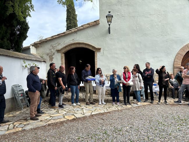 Imagen de la entrega de la medalla de El Grado a Lorién