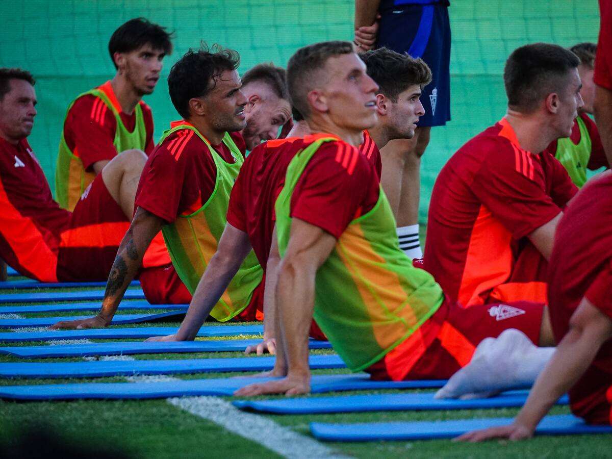 "El Real Murcia busca futbolistas con un patrón establecido y eso da confianza"