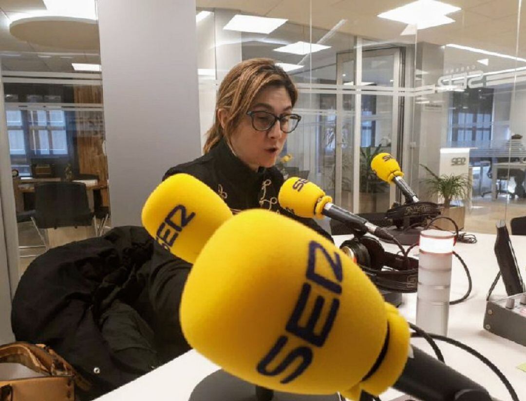 Raquel González en una foto de archivo en los estudios de la Cadena Ser