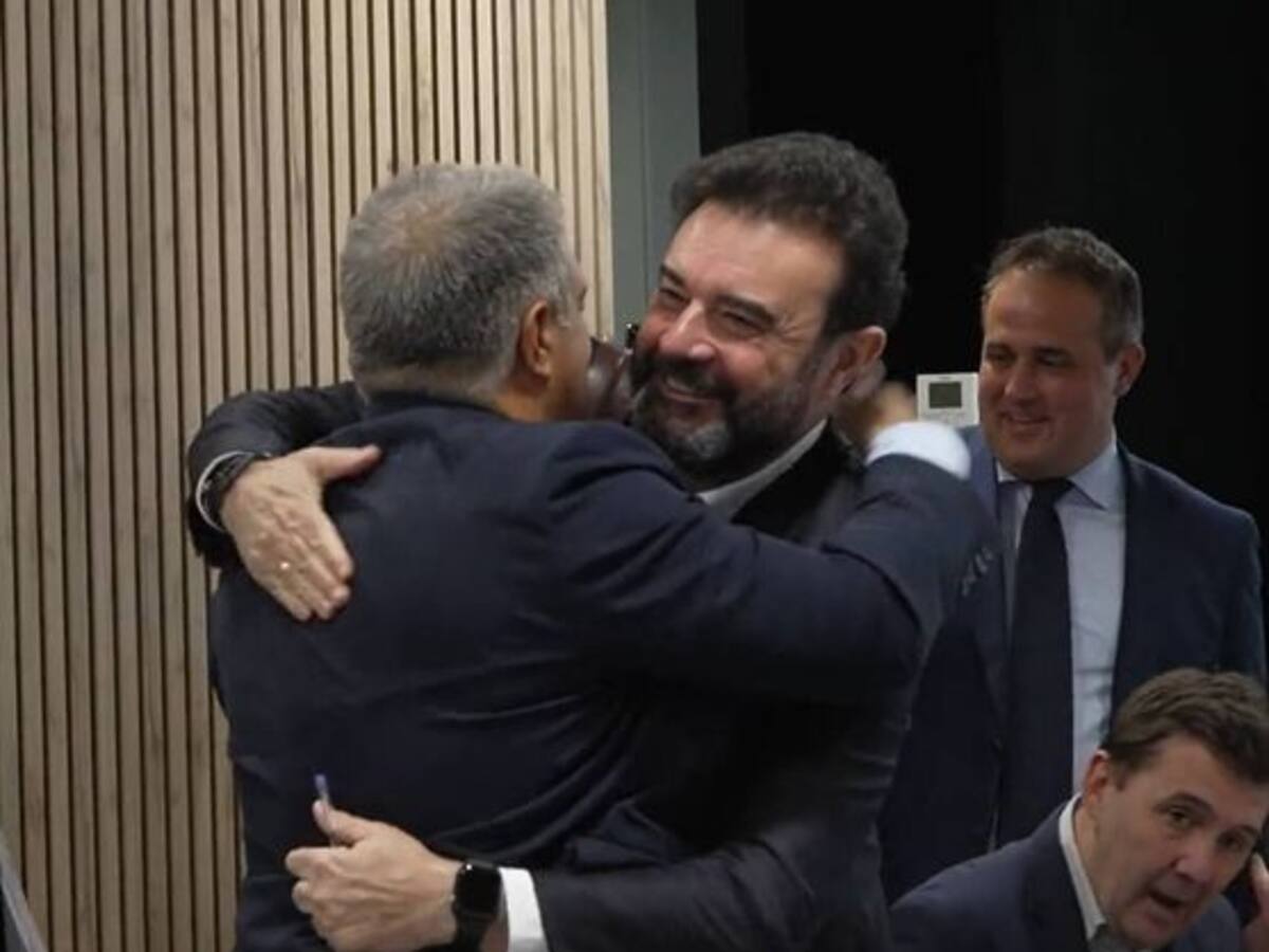 "La relación no es buena": la explicación detrás del abrazo de Laporta y José Ángel Sánchez y la negativa de Florentino a ir a Barcelona