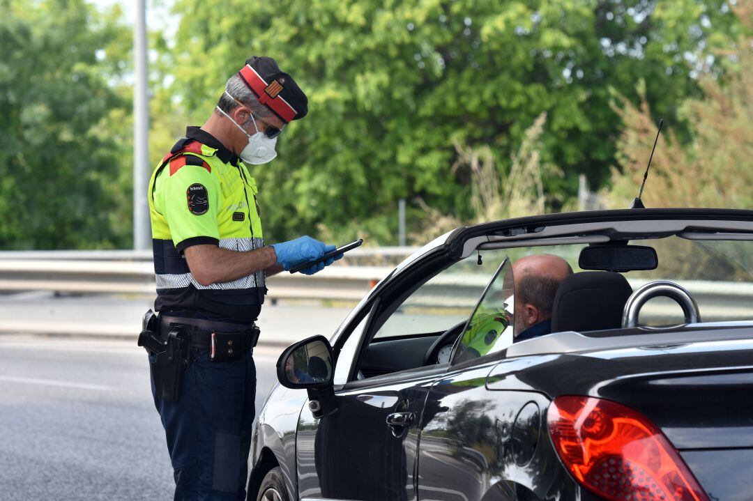 Los Mossos d&#039;Esquadra hacen controles en las fronteras entre comunidades