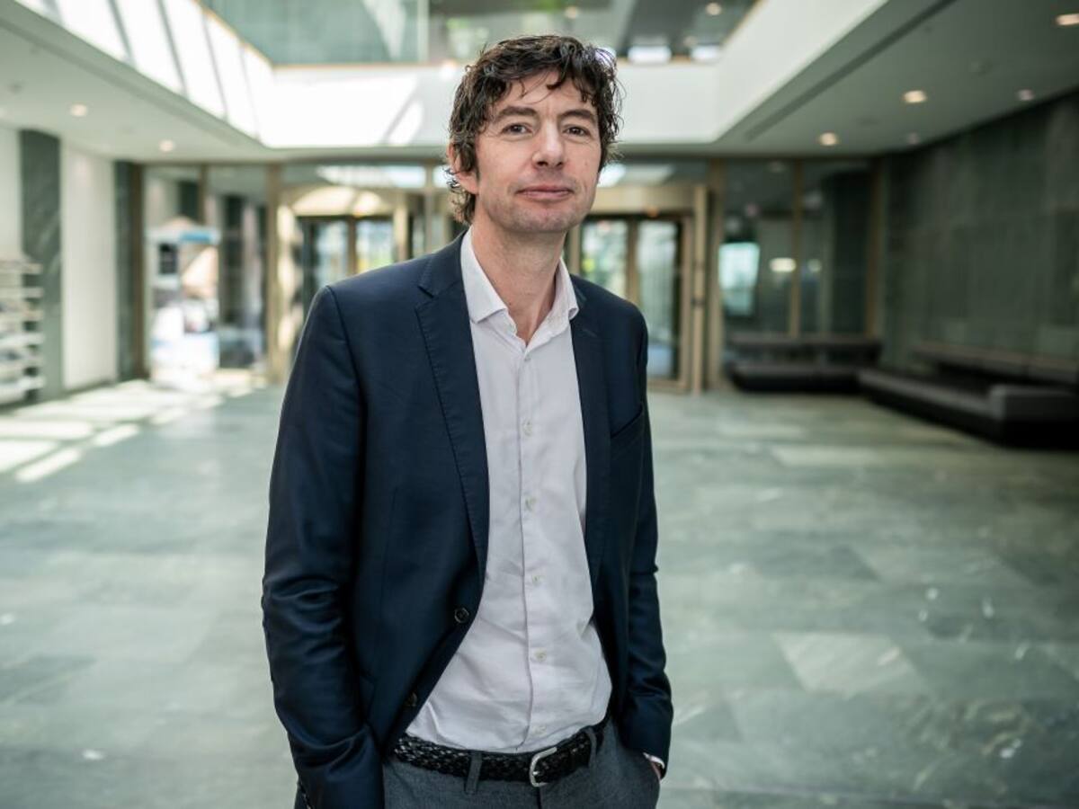 Papel y lápiz: esta es la sencilla medida que propone el 'Fernando Simón alemán' para frenar el coronavirus