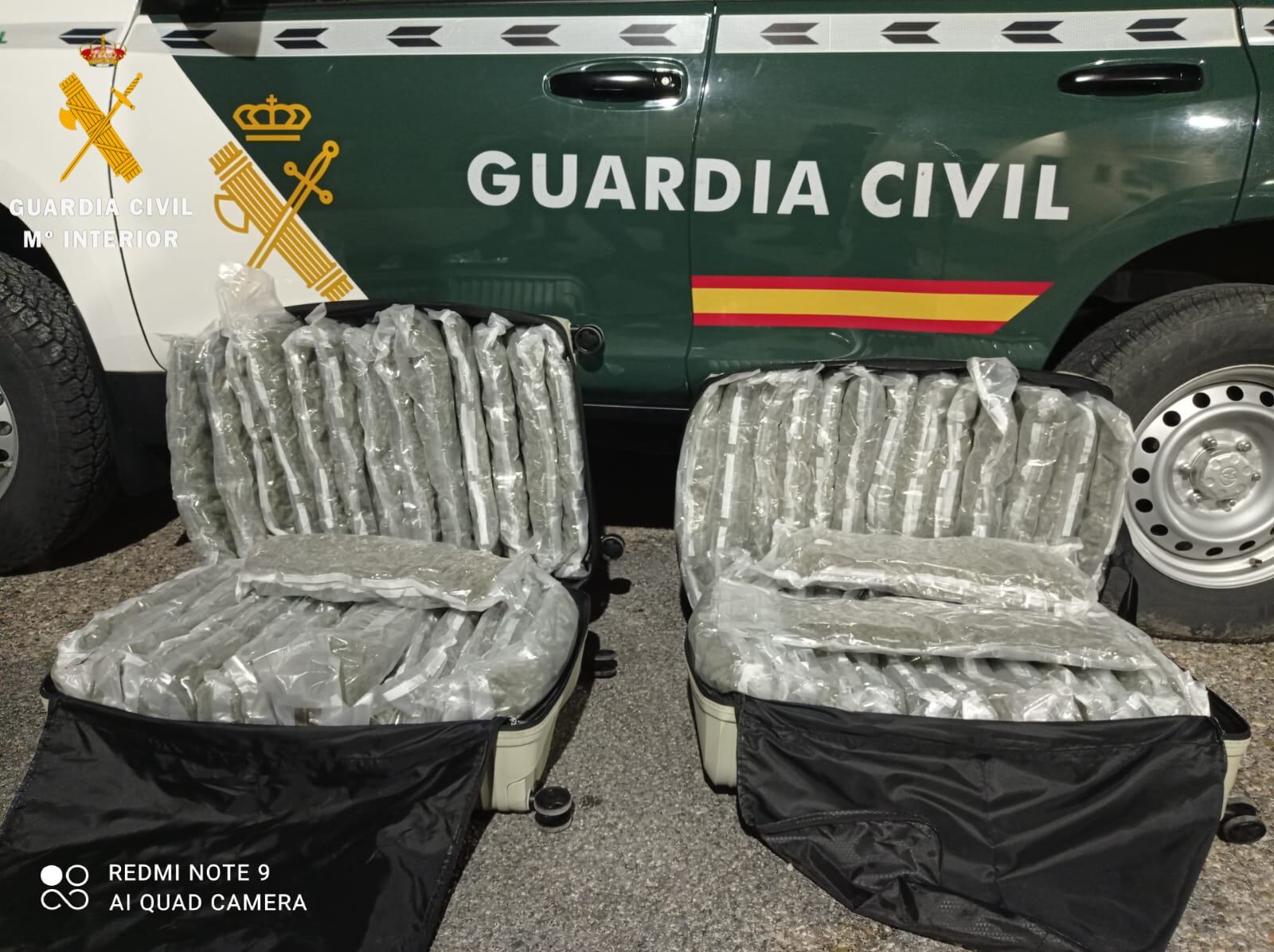 Detienen en Segovia a un hombre que viajaba en un autobús con 34 kilos de marihuana en las maletas