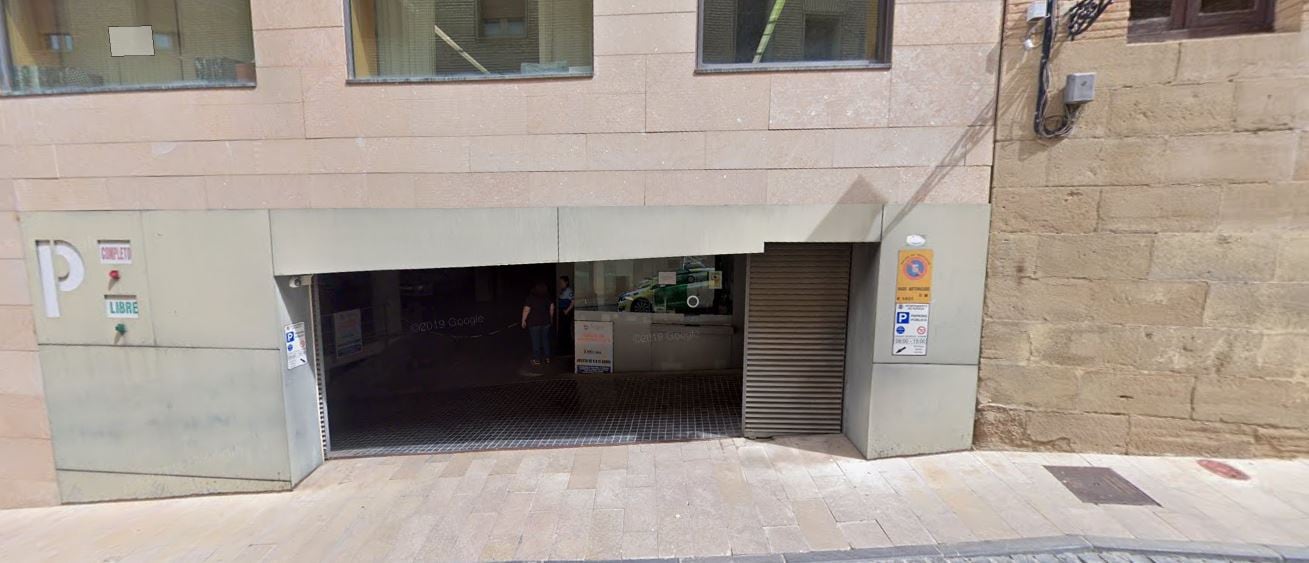 El parquin del Ayuntamiento de Huesca es otro de los espacios que necesitan seguridad privada